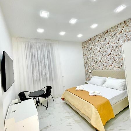 Bed and Breakfast Raffy House Neapol Zewnętrze zdjęcie